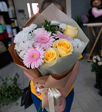 Букет цветов из:  Герберы, Розы и Хризантемы в Нарынке