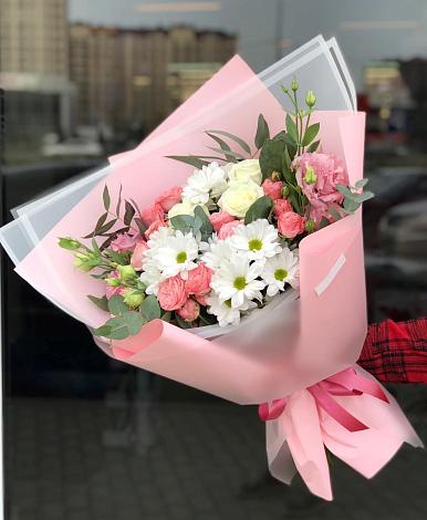 Букет цветов из: Розы, Лизиантусы и Хризантемы в Нарынке